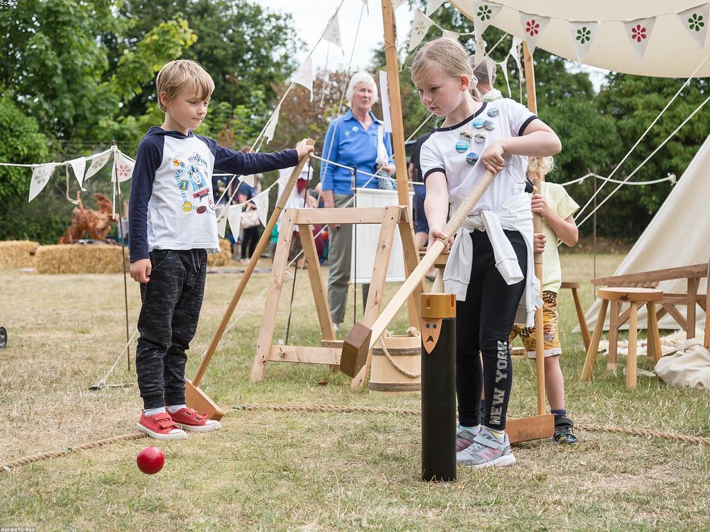 ប្រវត្តិសាស្ត្រនៃល្បែង: ការឈូសស្រឡាយព្រមទាំងការបង្កើតល្បែង