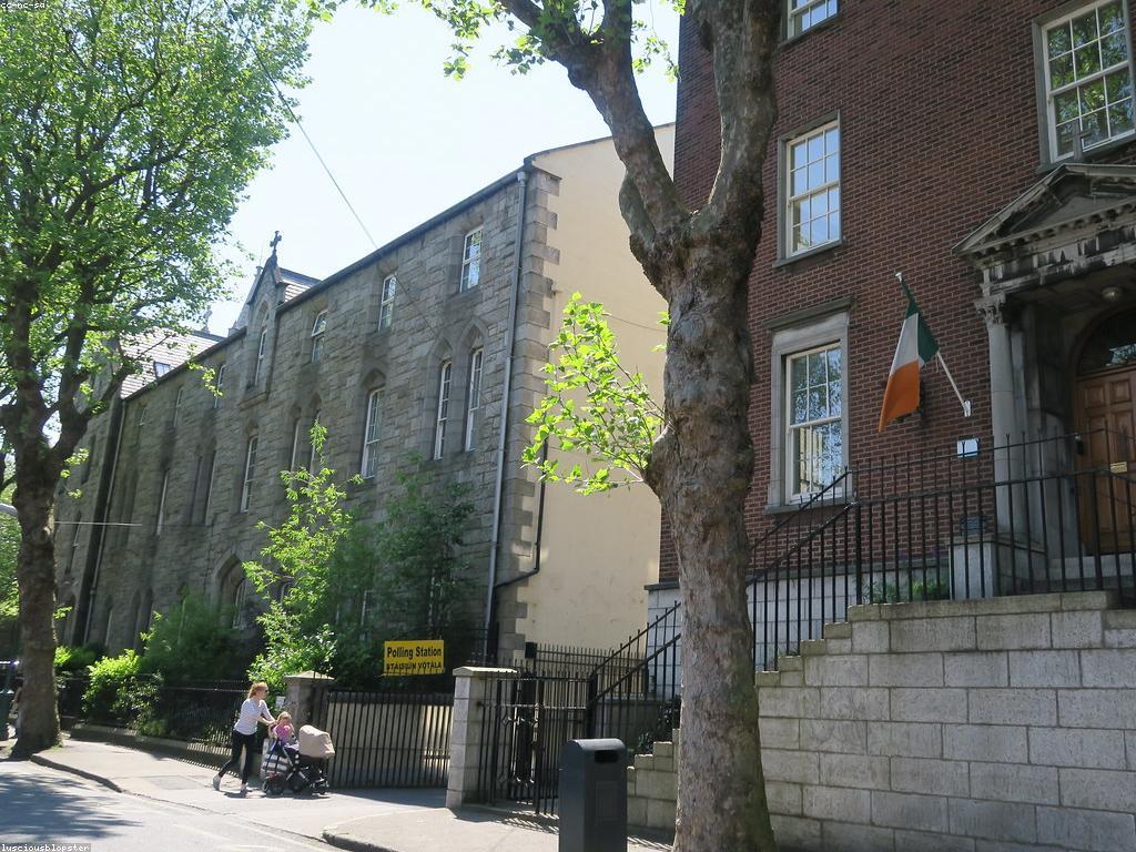 ច្បាប់និងការត្រួតពិនិត្យក្នុងសង្គមសម័យថ្មី