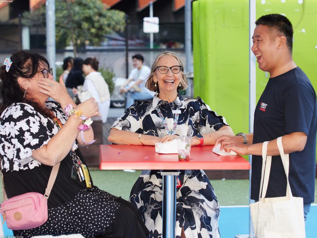 ឥទ្ធិពលនៃច្បាប់និងការត្រួតពិនិត្យលើសេដ្ឋកិច្ច